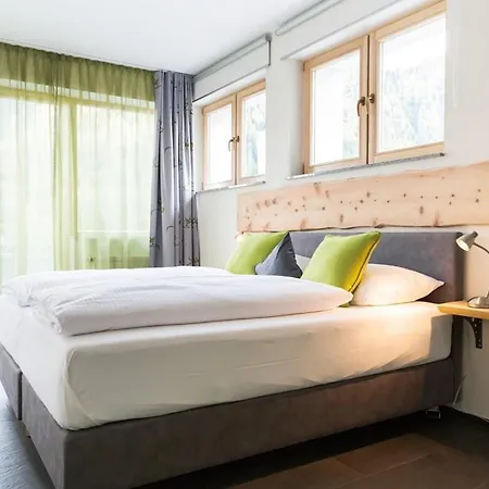 Wildgruen Panorama 4